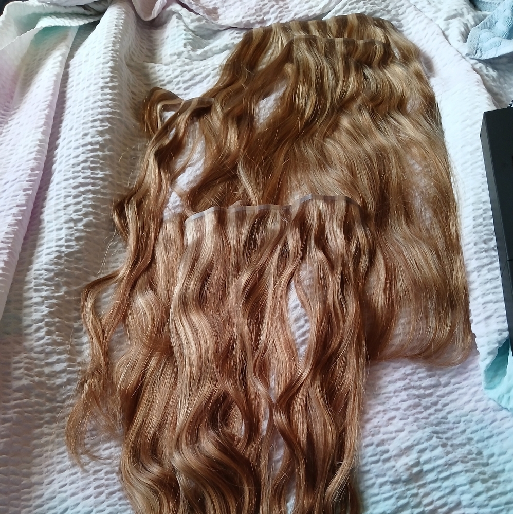 Foxy Locks NEW IN BOX HAIR EXTENSIONS